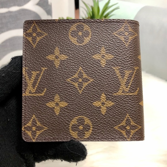 🔥SOLD 🔥Men’s Bifold’s Wallet - Picture 5 of 15